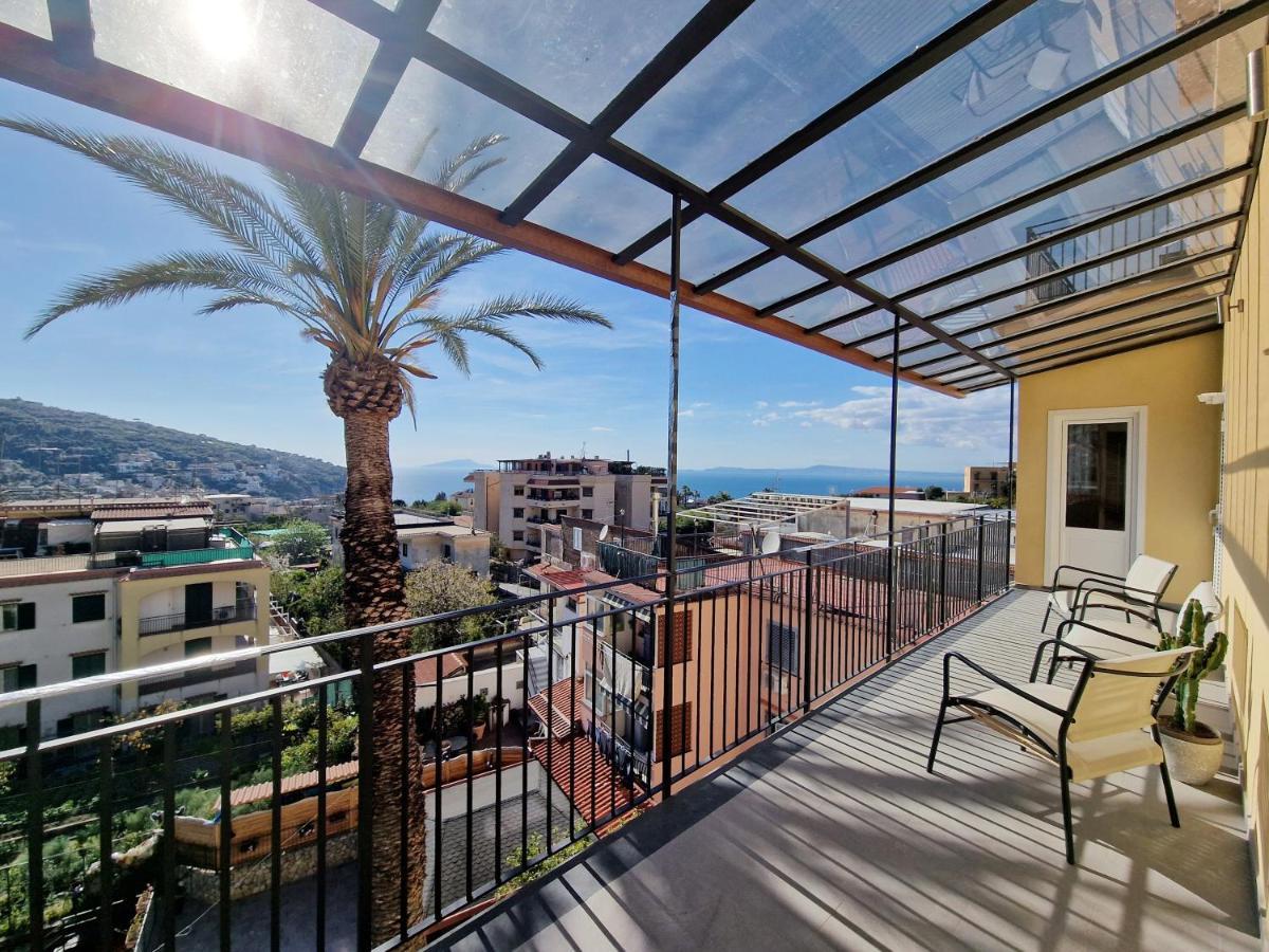 Savarese Luxury Palace Apartment Вико Екуензе Екстериор снимка