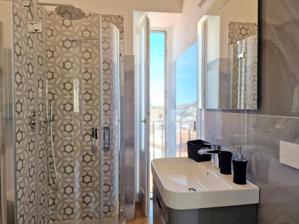 Savarese Luxury Palace Apartment Вико Екуензе Екстериор снимка